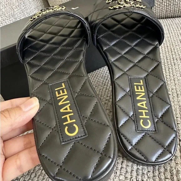 NEW CHANEL Black Chain Gold CC Logo Quilted Mules Slide w/Receipt - Picture 9 of 12